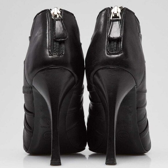 Chanel Black Leather Camellia Flowers Cap Toe Booties Size 6.5/37 - Picture 5 of 5